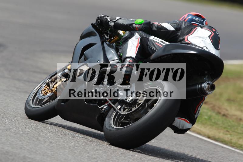 Archiv-2022/13 25.04.2022 Plüss Moto Sport ADR/Freies Fahren/66